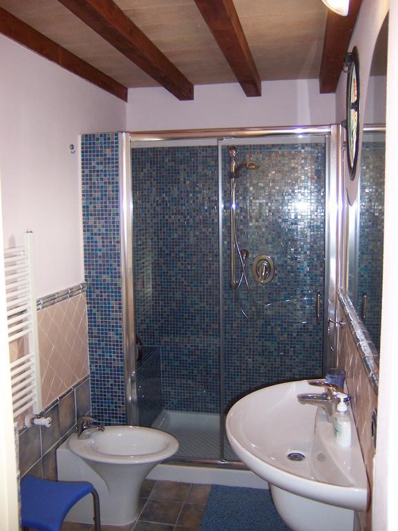 Caise Villa Castelnuovo Magra Szoba fotó