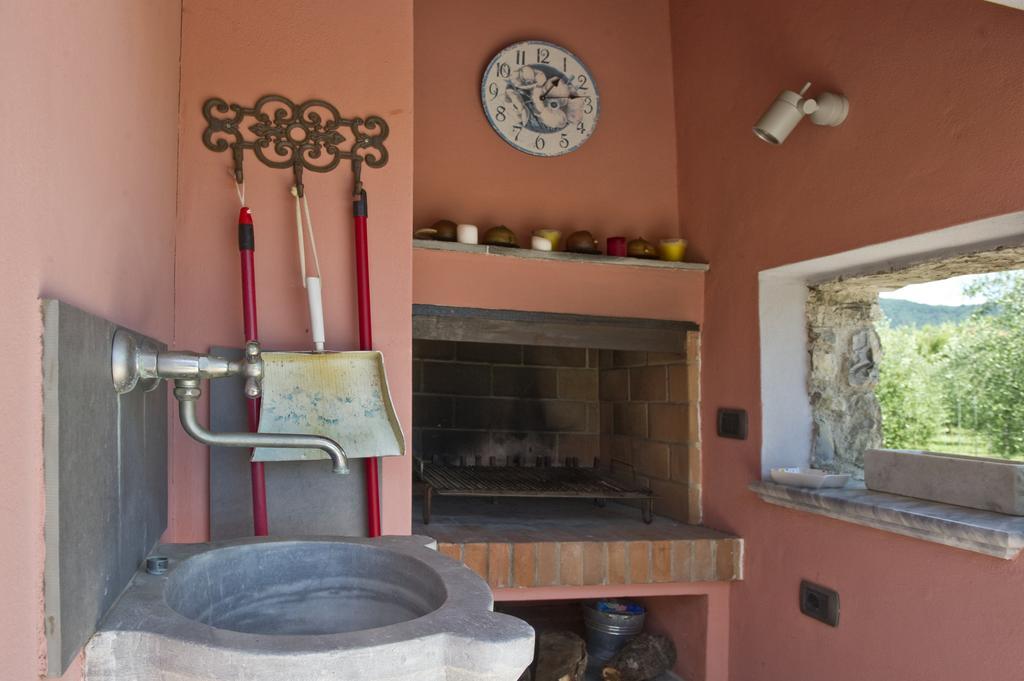 Caise Villa Castelnuovo Magra Szoba fotó